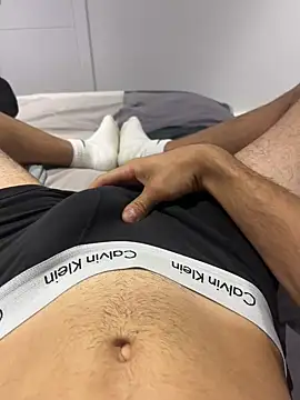 Snapshot of h0rnyguy001 chatting on 09.30.25 h0rnyguy001 online show from 09.30.25