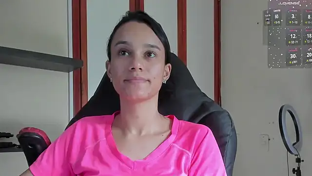 Snapshot of SamanthaWatson chatting on 12.19.24 SamanthaWatson online show from 12.19.24