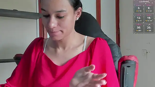 Snapshot of SamanthaWatson chatting on 12.24.24 SamanthaWatson online show from 12.24.24