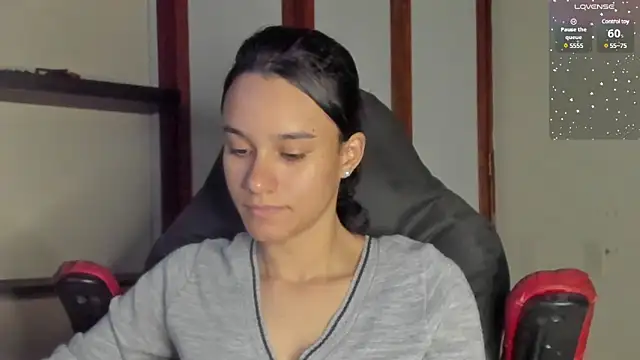 Snapshot of SamanthaWatson chatting on 12.25.24 SamanthaWatson online show from 12.25.24