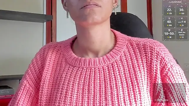 Snapshot of SamanthaWatson chatting on 01.04.25 SamanthaWatson online show from 01.04.25