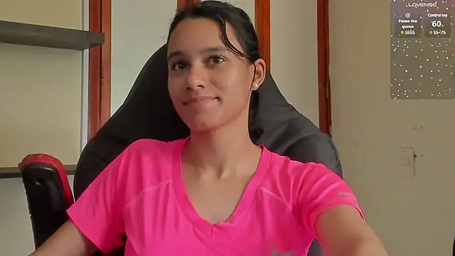 Snapshot of SamanthaWatson chatting on 01.12.25 SamanthaWatson online show from 01.12.25