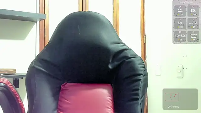 Snapshot of SamanthaWatson chatting on 01.15.25 SamanthaWatson online show from 01.15.25