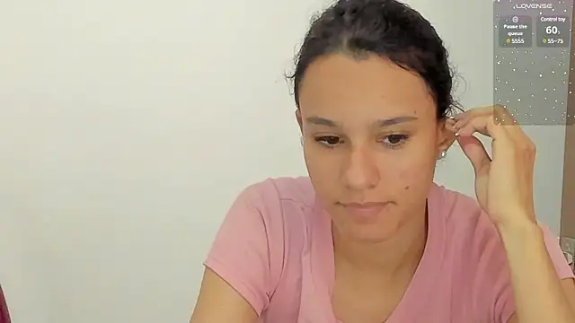 Snapshot of SamanthaWatson chatting on 02.27.25 SamanthaWatson online show from 02.27.25