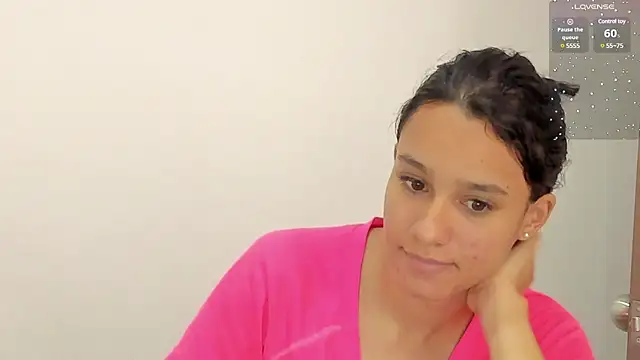 Snapshot of SamanthaWatson chatting on 02.28.25 SamanthaWatson online show from 02.28.25