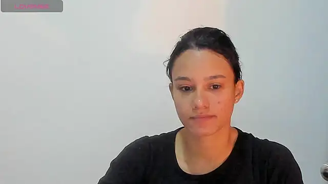 Snapshot of SamanthaWatson chatting on 03.08.25 SamanthaWatson online show from 03.08.25