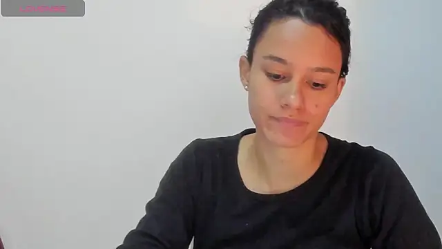 Snapshot of SamanthaWatson chatting on 03.09.25 SamanthaWatson online show from 03.09.25