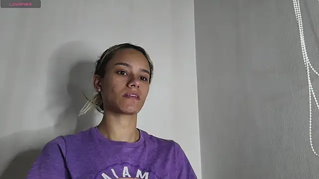 Snapshot of SamanthaWatson chatting on 10.02.25 SamanthaWatson online show from 10.02.25