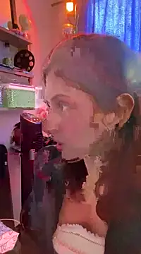 LiliJones  online show from 01.31.25