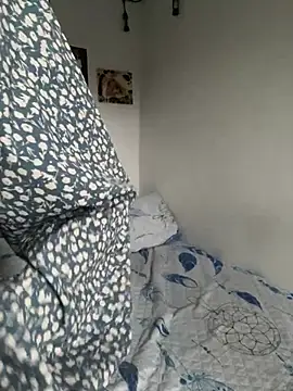 LiliJones  online show from 03.04.25