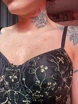 LiliJones  online show from 03.05.25