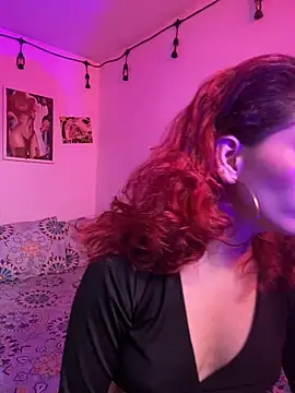 LiliJones  online show from 03.15.25