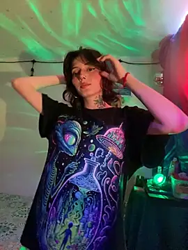 LiliJones  online show from 02.16.26