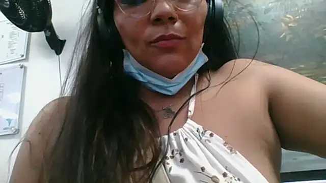 Luna Dumont online show from 02.10.26