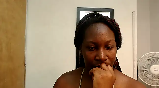 Snapshot of blackhotbody chatting on 01.16.25 blackhotbody online show from 01.16.25