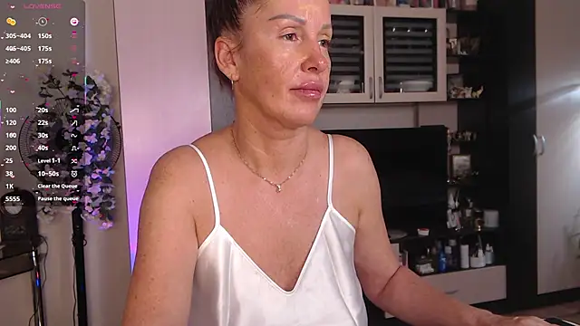 SheilaRyan online show from 11.11.25