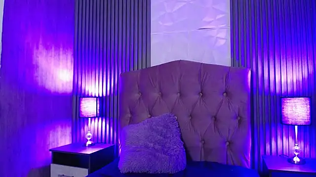 Snapshot of kendall_saenz chatting on 01.22.25 kendall saenz online show from 01.22.25