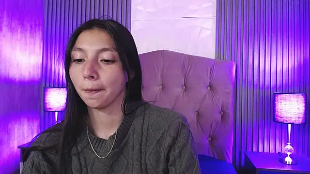 Snapshot of kendall_saenz chatting on 01.25.25 kendall saenz online show from 01.25.25