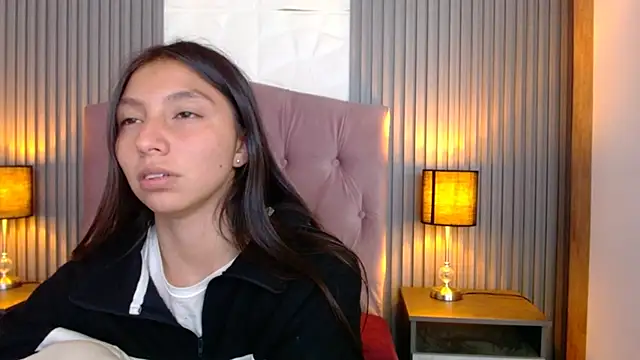 Snapshot of kendall_saenz chatting on 03.06.25 kendall saenz online show from 03.06.25