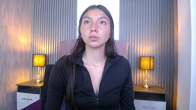 Snapshot of kendall_saenz chatting on 03.20.25 kendall saenz online show from 03.20.25