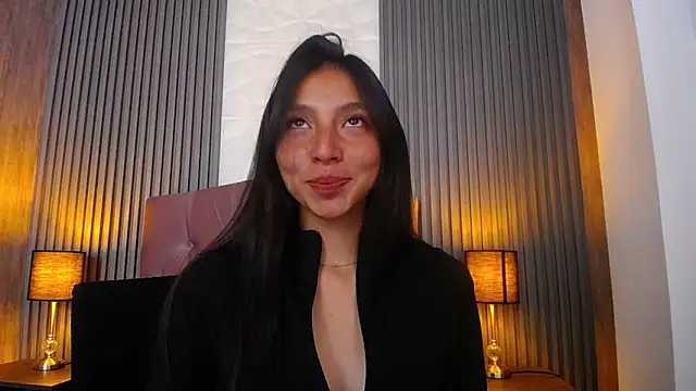 Snapshot of kendall_saenz chatting on 03.20.25 kendall saenz online show from 03.20.25