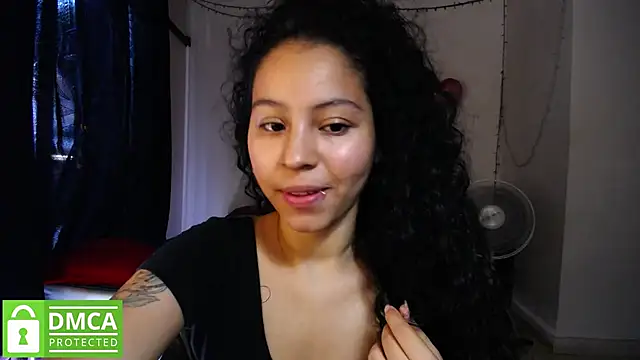 Snapshot of Mr_MrsCurie chatting on 12.10.24 Mr MrsCurie online show from 12.10.24