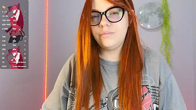 lucie nicolls online show from 02.12.25