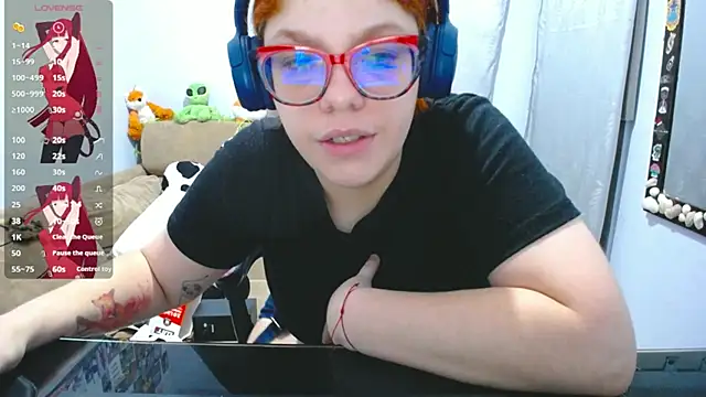 lucie nicolls online show from 03.09.25