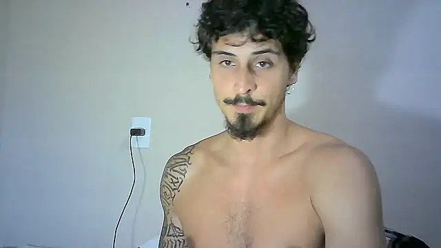 Snapshot of milkoffe chatting on 01.10.25 milkoffe online show from 01.10.25