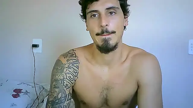 Snapshot of milkoffe chatting on 01.22.25 milkoffe online show from 01.22.25