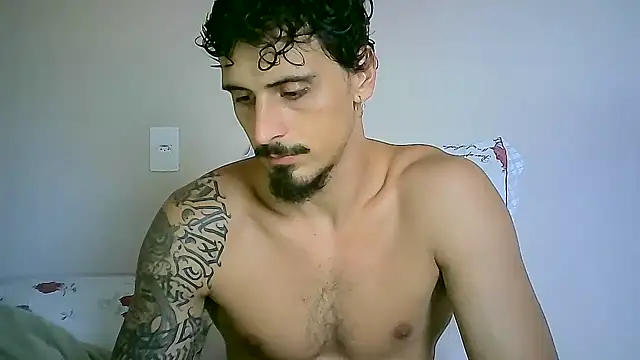 Snapshot of milkoffe chatting on 01.30.25 milkoffe online show from 01.30.25