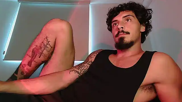 Snapshot of milkoffe chatting on 03.12.26 milkoffe online show from 03.12.26