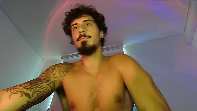 Snapshot of milkoffe chatting on 04.08.26 milkoffe online show from 04.08.26