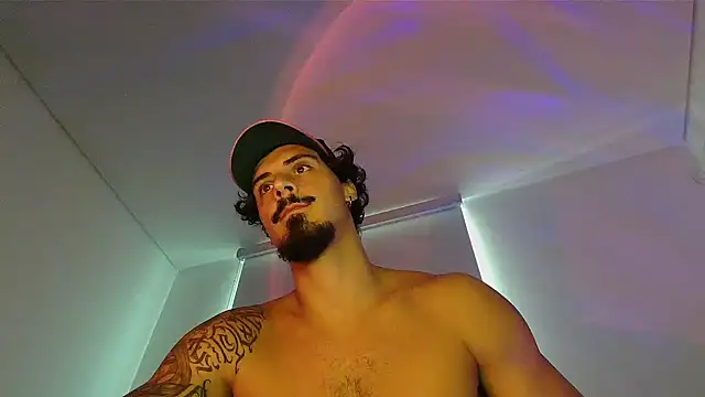 Snapshot of milkoffe chatting on 04.10.26 milkoffe online show from 04.10.26