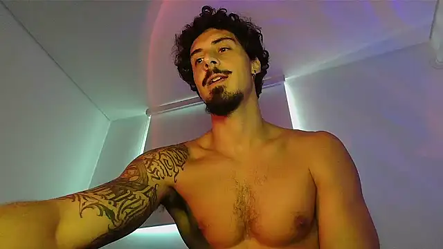 Snapshot of milkoffe chatting on 04.11.26 milkoffe online show from 04.11.26