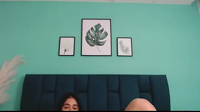 Snapshot of NicollColeman chatting on 02.18.25 NicollColeman online show from 02.18.25