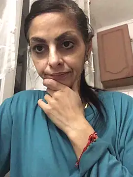 Snapshot of ChantalXOrchid chatting on 12.15.25 ChantalXOrchid online show from 12.15.25