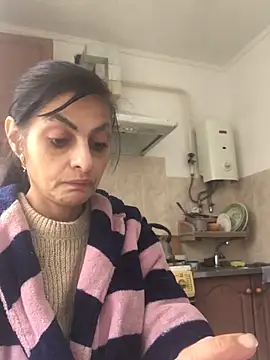 Snapshot of ChantalXOrchid chatting on 12.18.25 ChantalXOrchid online show from 12.18.25