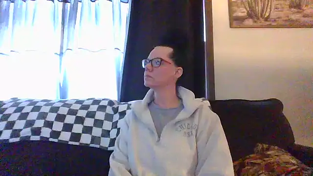 Snapshot of SidneyRaee chatting on 01.02.25 SidneyRaee online show from 01.02.25