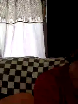 Snapshot of SidneyRaee chatting on 03.17.25 SidneyRaee online show from 03.17.25