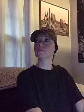 SidneyRaee online show from 10.28.25