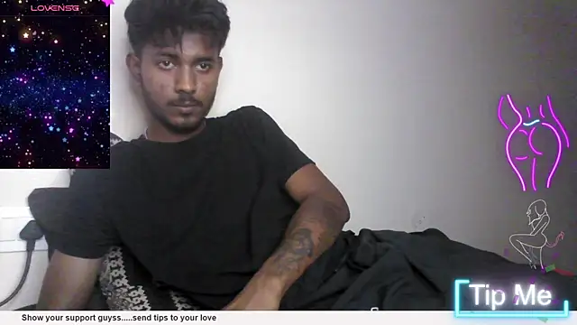 Snapshot of just_fucks chatting on 10.24.25 just fucks online show from 10.24.25