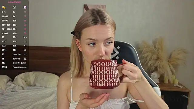 IdaValenti online show from 09.22.25