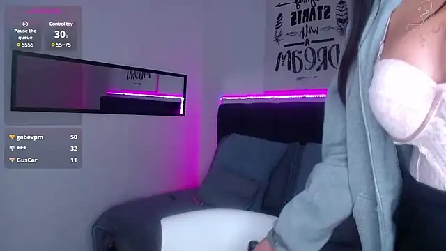 Snapshot of Cataleya_hxc chatting on 02.19.25 Cataleya hxc online show from 02.19.25