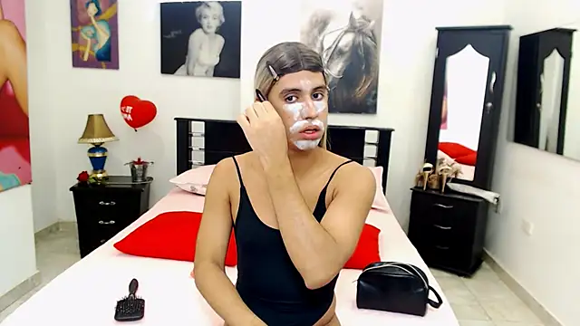 VeronicaReynolds online show from 12.18.24