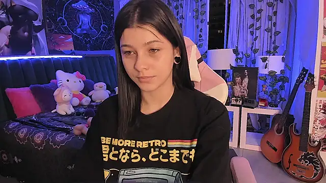 LanaKyutt online show from 12.10.24