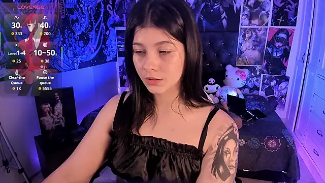 LanaKyutt online show from 04.17.26