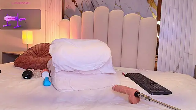 Snapshot of carolriveraa_ chatting on 01.07.25 carolriveraa online show from 01.07.25