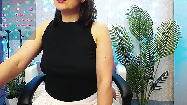 Camelia Lillie online show from 11.23.25