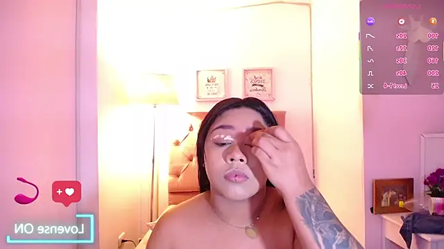 Nahom1  online show from 10.23.25